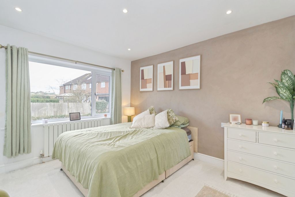 Additional image 12 of 3 bed semi-detached house for saleWintersdale Road, Leicester LE5