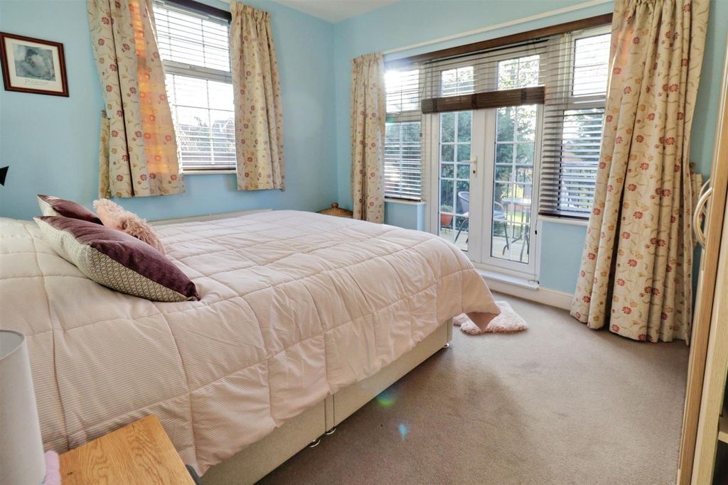 Additional image 21 of 3 bed flat for saleBrackenwood Mews, Weston, Crewe CW2
