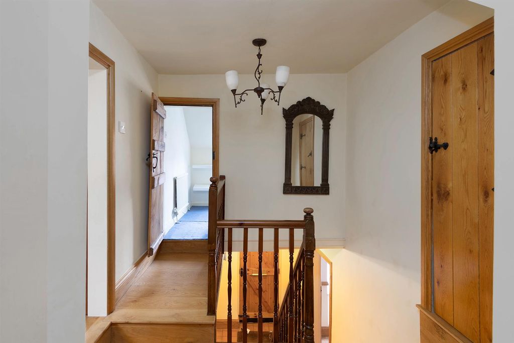 Additional image 18 of 4 bed property for saleVictoria Cottage, Park Street, Market Bosworth CV13
