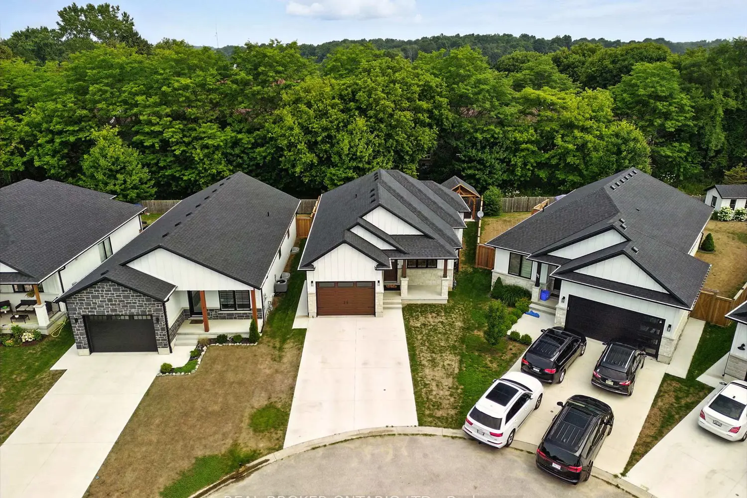Additional image 20 of 9 Macneil Court