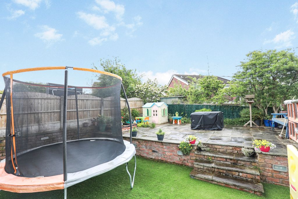 Additional image 13 of 3 bed semi-detached house for saleRochford Close, Leek ST13