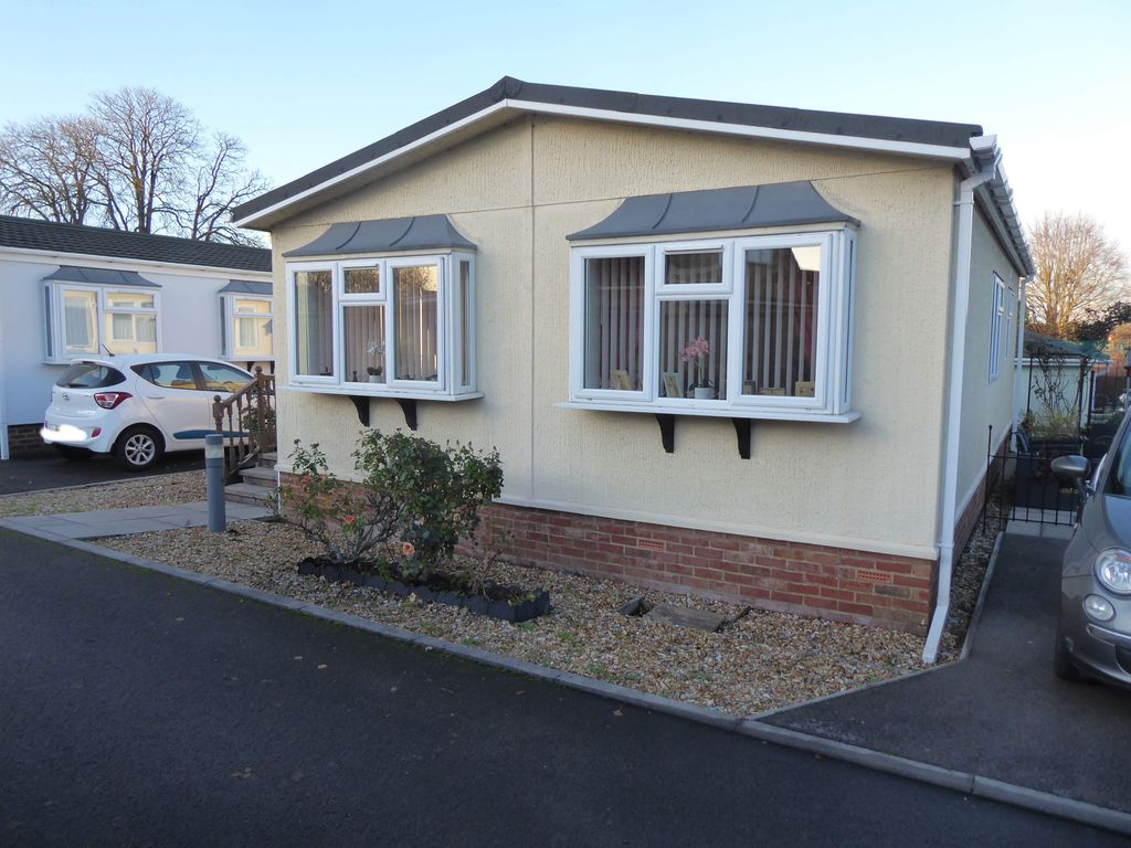 Additional image 9 of 2 bed mobile/park home for saleChurch Park, High Street, Durrington, Salisbury SP4