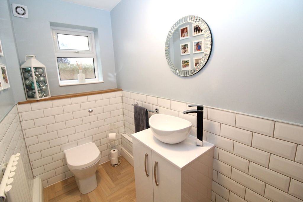 Additional image 9 of 4 bed detached house for saleLittle Glen Road, Glen Parva, Leicester LE2
