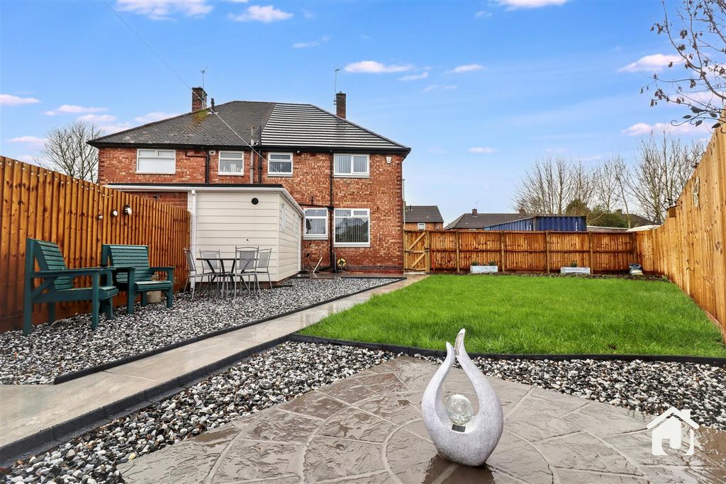 Additional image 8 of 3 bed semi-detached house for saleFalconer Crescent, New Parks, Leicester LE3