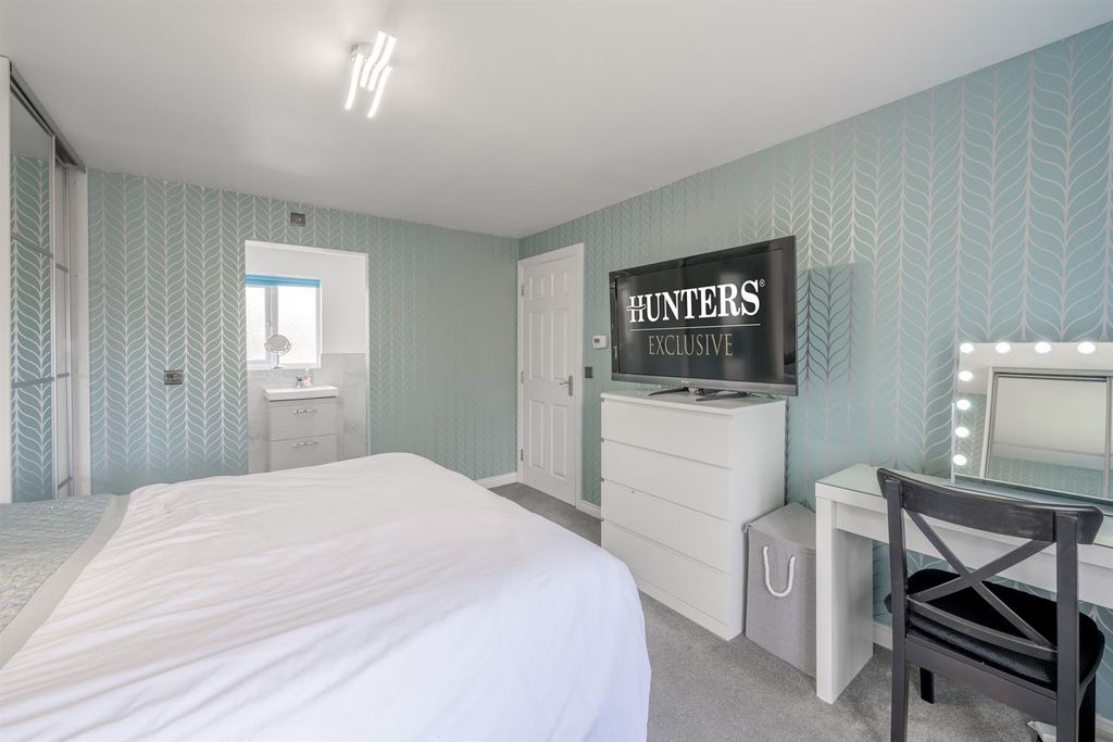 Additional image 20 of 5 bed detached house for saleOaklands, Wombourne WV5