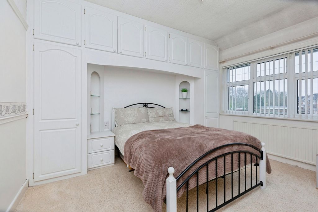 Additional image 4 of 5 bed semi-detached house for saleChesterfield Road, Leicester, Leicestershire LE5