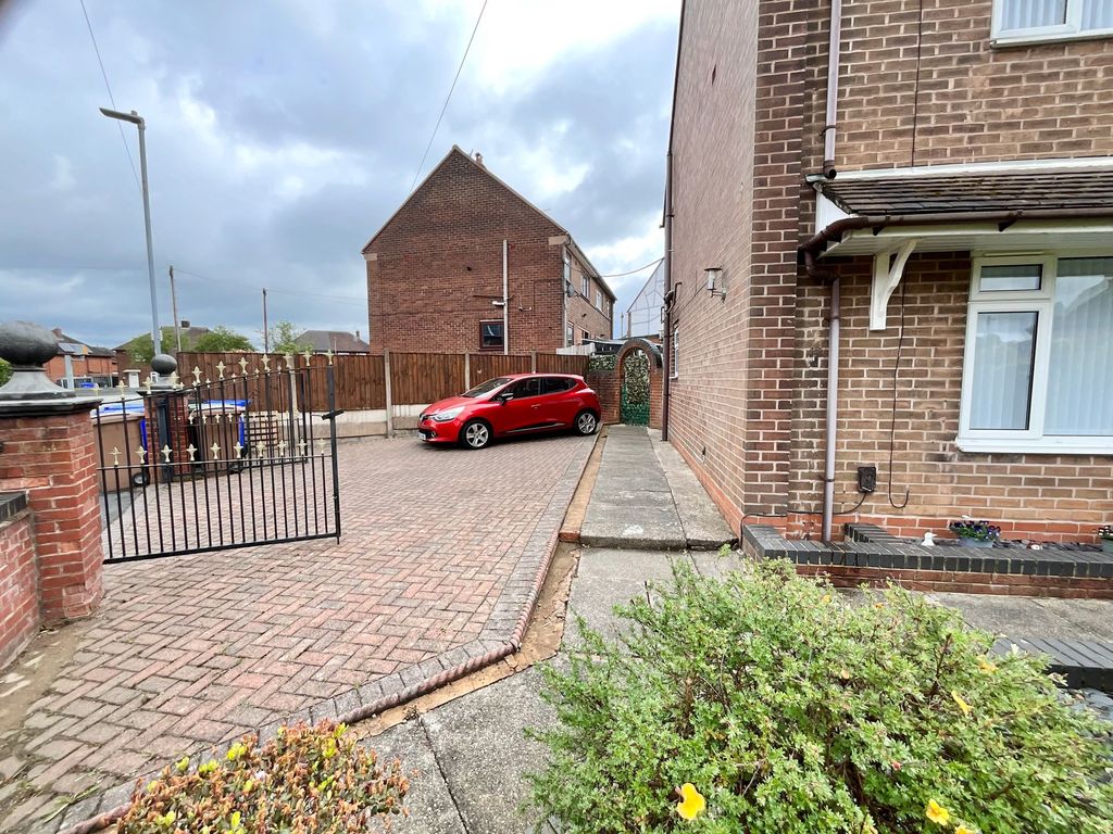 Additional image 28 of 3 bed semi-detached house for saleTempleton Avenue, Stoke-On-Trent ST2