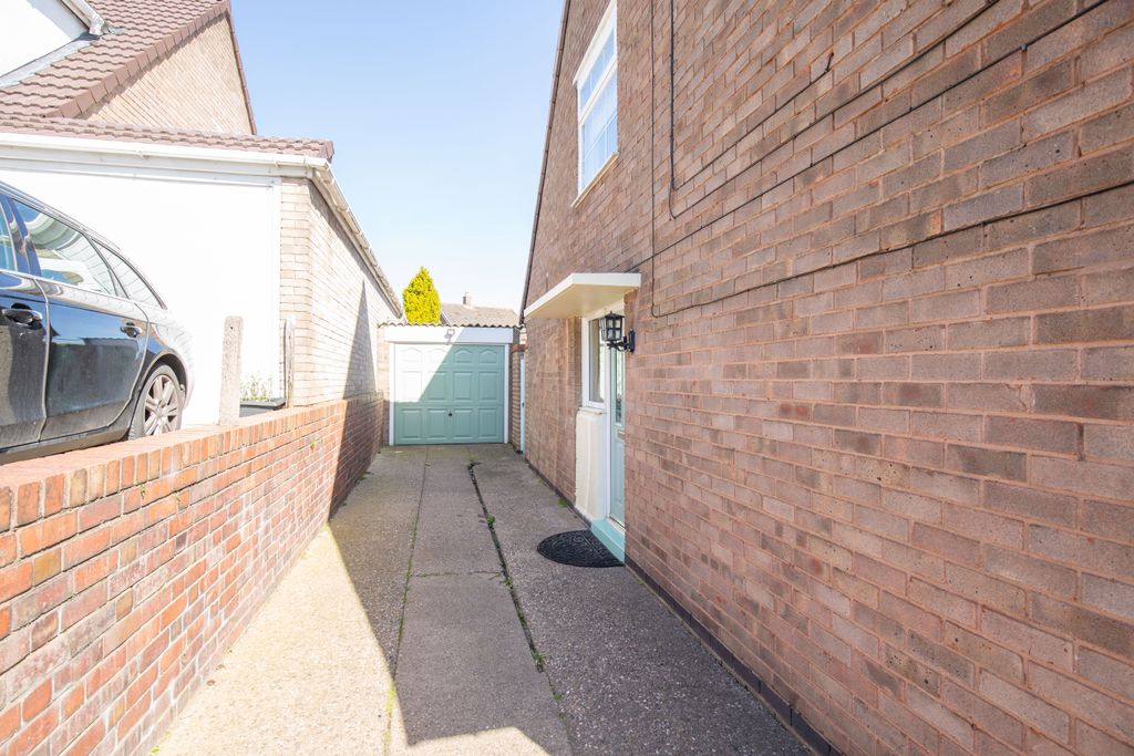 Additional image 19 of 3 bed semi-detached house for saleWigford Road, Dosthill, Tamworth B77