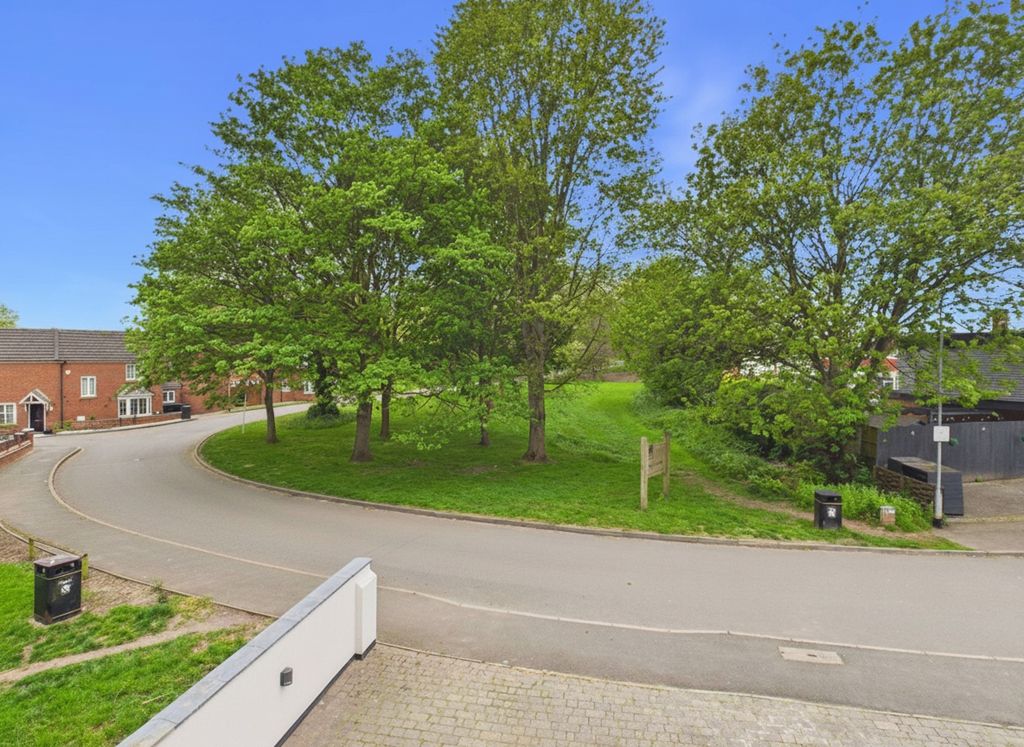 Additional image 32 of 4 bed detached house for saleSolway Close, Tamworth B79