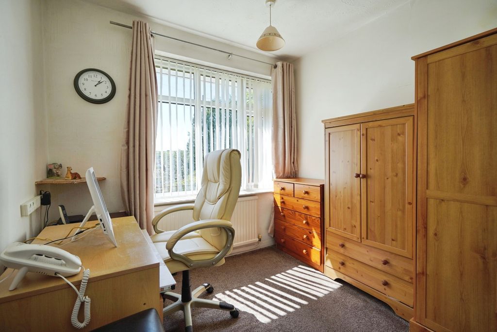 Additional image 6 of 3 bed bungalow for saleOadby Rise, Burton-On-Trent, Staffordshire DE13