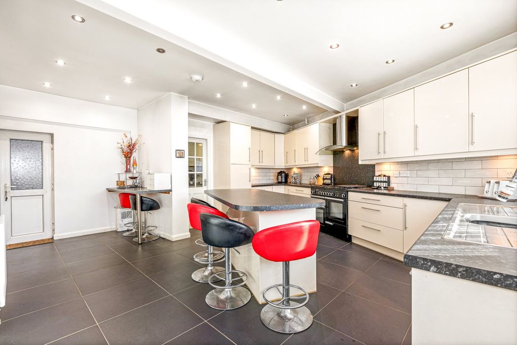 Additional image 6 of 5 bed detached house for saleTennis Court Drive, Humberstone, Leicester, Leicestershire LE5