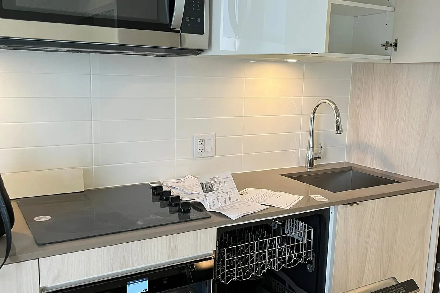 Additional image 9 of 100 Dalhousie Street 2806