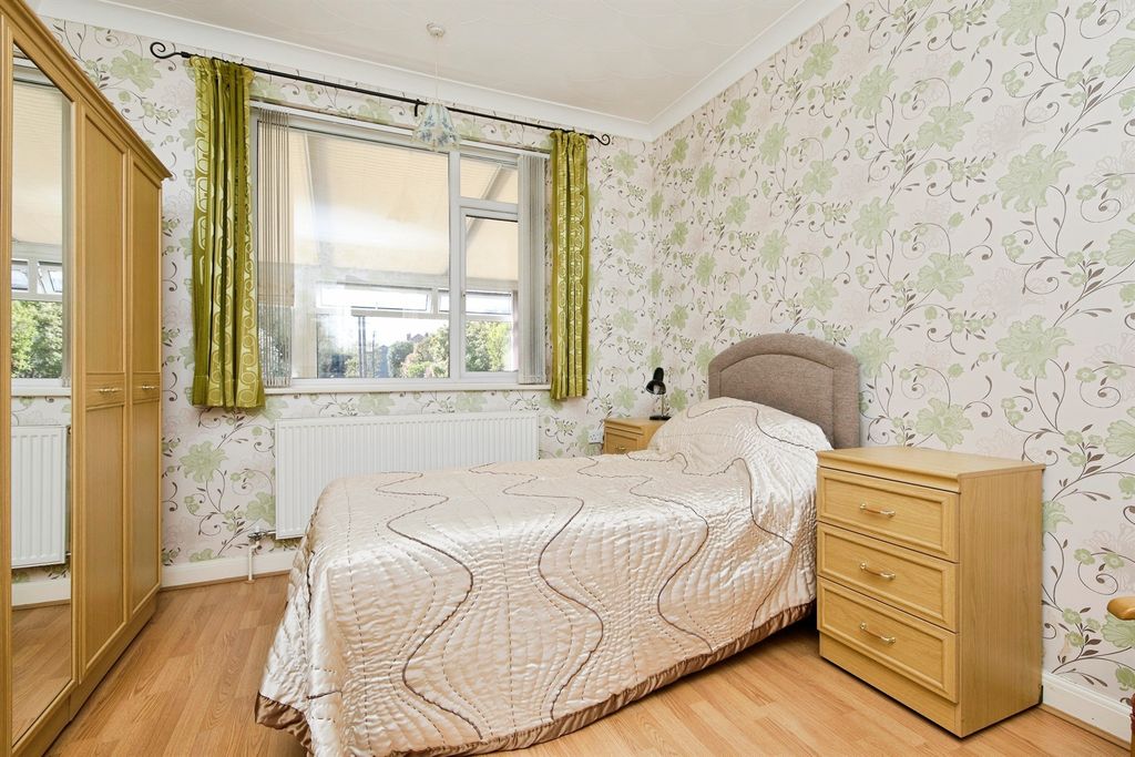 Additional image 8 of 2 bed detached bungalow for saleBeech Lane, Stretton, Burton-On-Trent DE13
