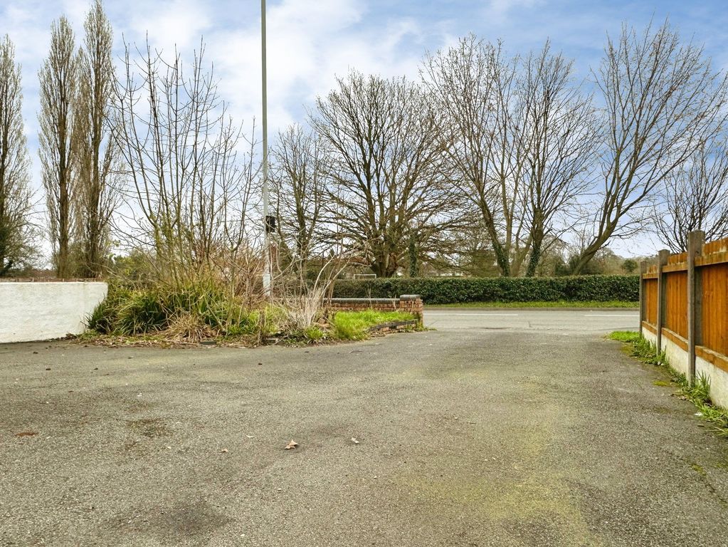 Additional image 21 of 4 bed end terrace house for saleBroad Lane, Finchfield, Wolverhampton WV3