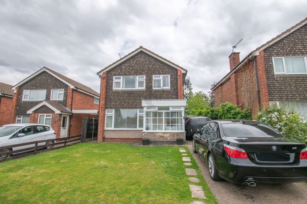 3 bed detached house for saleAmanda Road, Glen Parva LE2