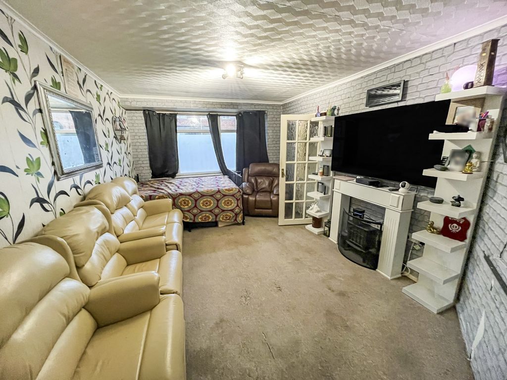 Additional image 9 of 3 bed semi-detached house for saleChestnut Avenue, Leicester, Leicestershire LE5