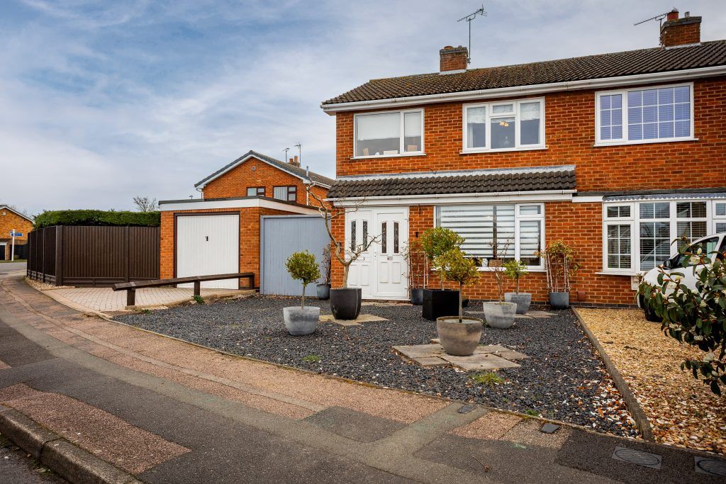 3 bed semi-detached house for saleAvery Drive, Syston, Leicester LE7
