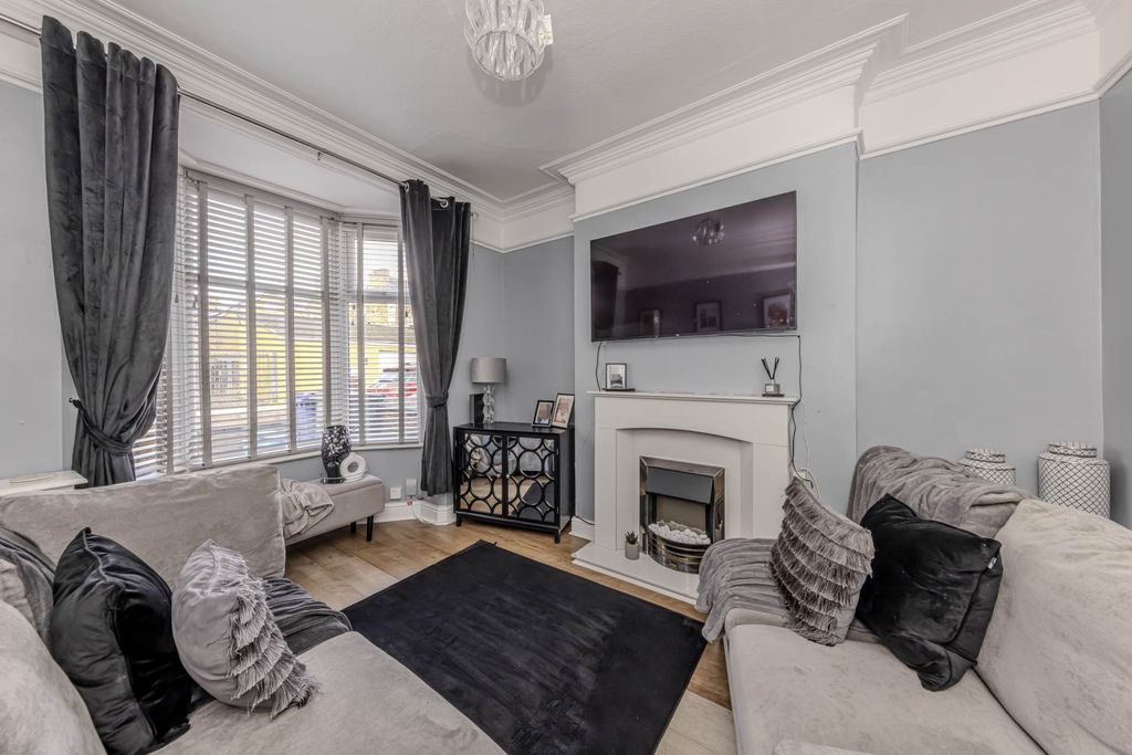 Additional image 3 of 2 bed semi-detached house for saleKing Street, Newcastle Under Lyme ST5