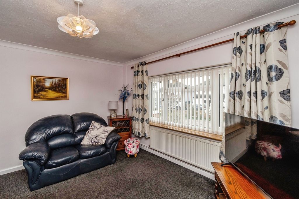 Additional image 10 of 3 bed detached bungalow for saleMount Avenue, Hednesford, Cannock WS12