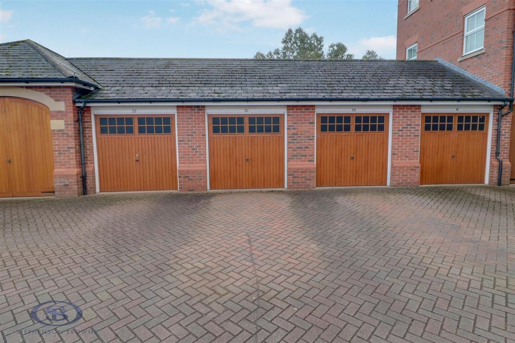 Additional image 25 of 3 bed flat for saleAshbourne Drive, Weston, Crewe CW2