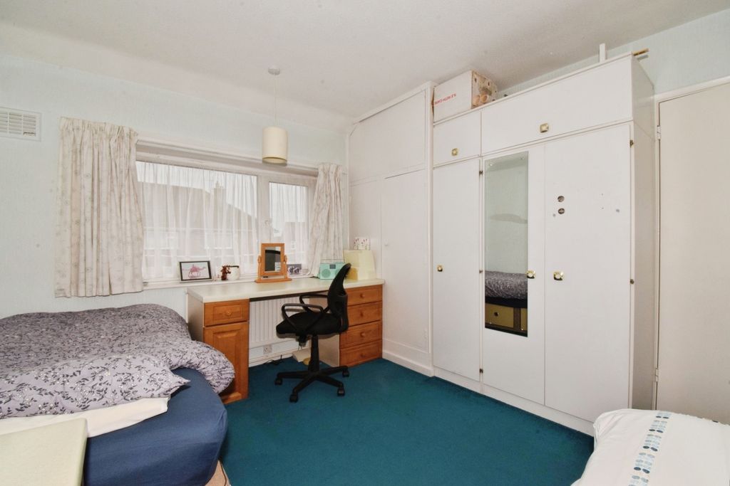 Additional image 12 of 3 bed semi-detached house for saleHighgate Avenue, Birstall, Leicester, Leicestershire LE4