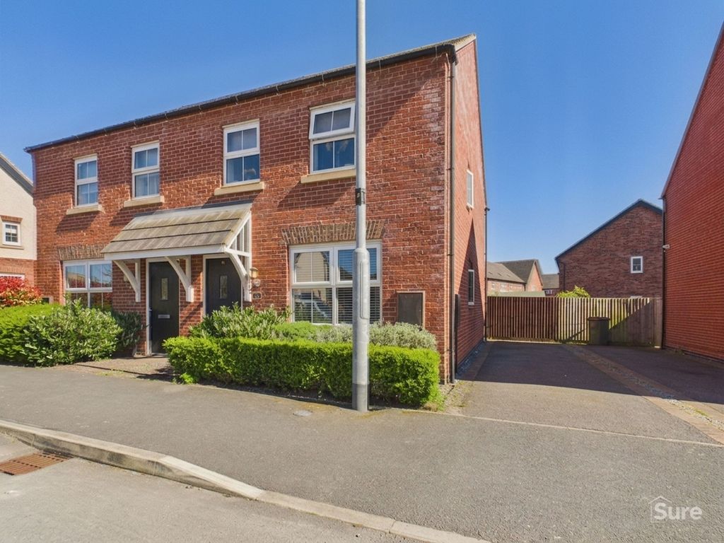 3 bed property for saleDennis Way, Measham DE12