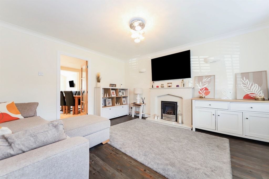 Additional image 13 of 4 bed detached house for salePrimrose Gardens, Featherstone, Wolverhampton WV10