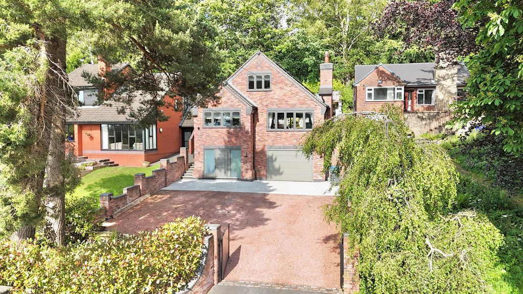3 bed detached house for saleLightwood Road, Stoke-On-Trent ST3
