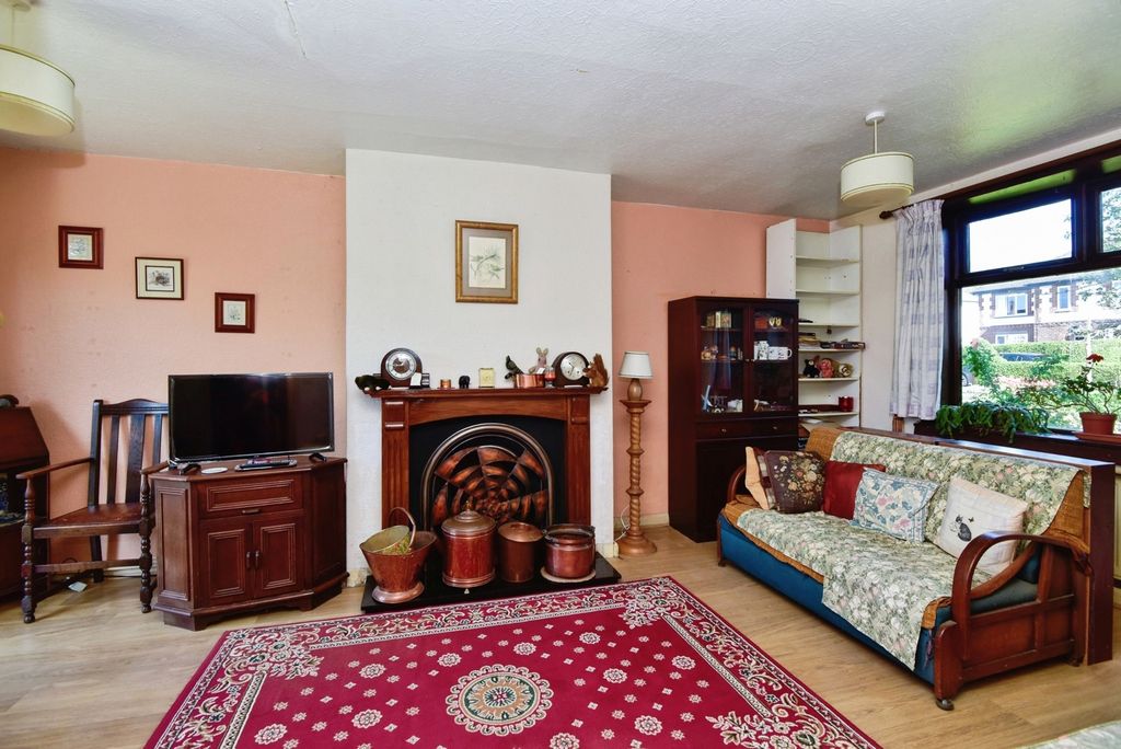 Additional image 2 of 3 bed semi-detached house for saleWestlands Avenue, Newcastle, Staffordshire ST5