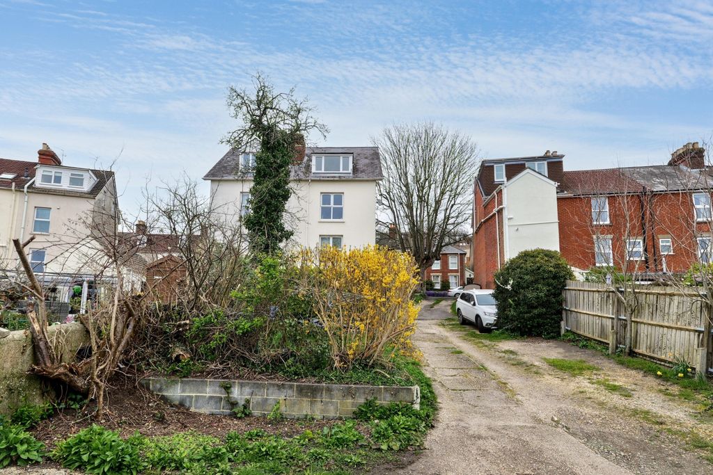 Additional image 13 of 1 bed flat for saleSt. Marks Road, Salisbury, Wiltshire SP1