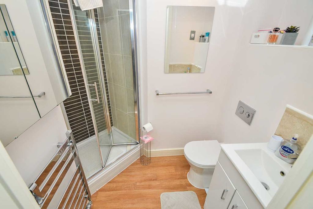 Additional image 10 of 2 bed flat for salePear Tree Close, Lichfield WS14