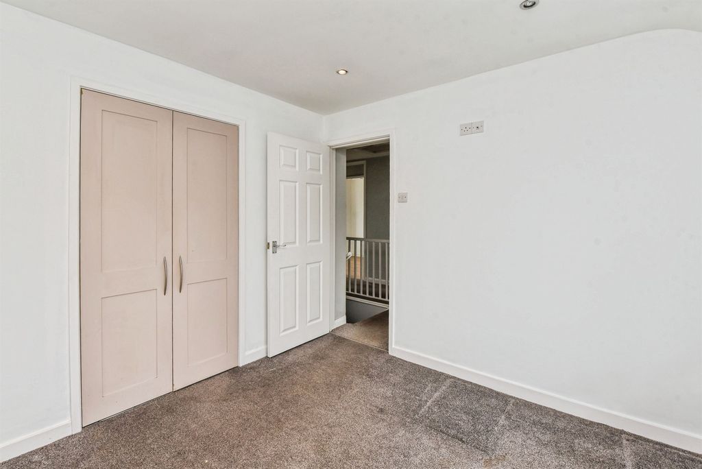 Additional image 11 of 4 bed semi-detached house for saleBright Close, Chippenham SN15