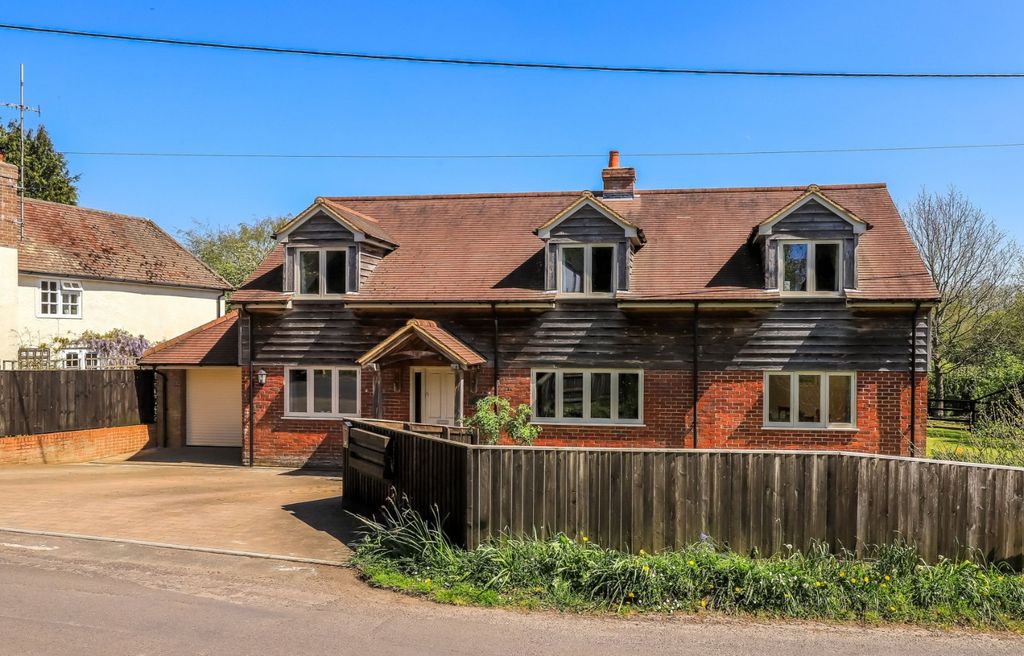 4 bed country house for saleChapel Hill, West Grimstead, Salisbury, Wiltshire SP5