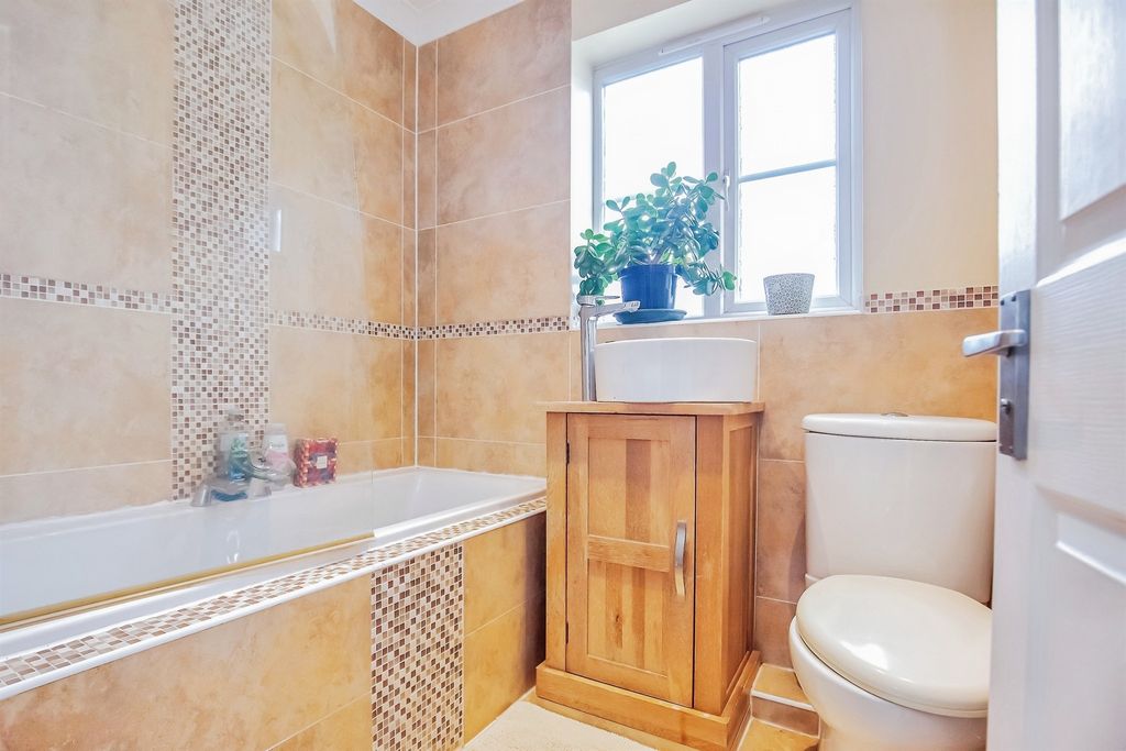 Additional image 14 of 3 bed property for saleElgar Way, Stamford PE9