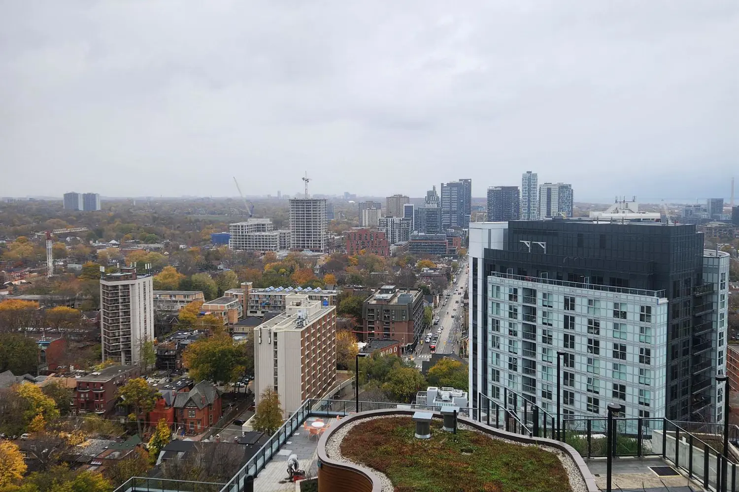 Additional image 3 of 251 Jarvis Street 2401