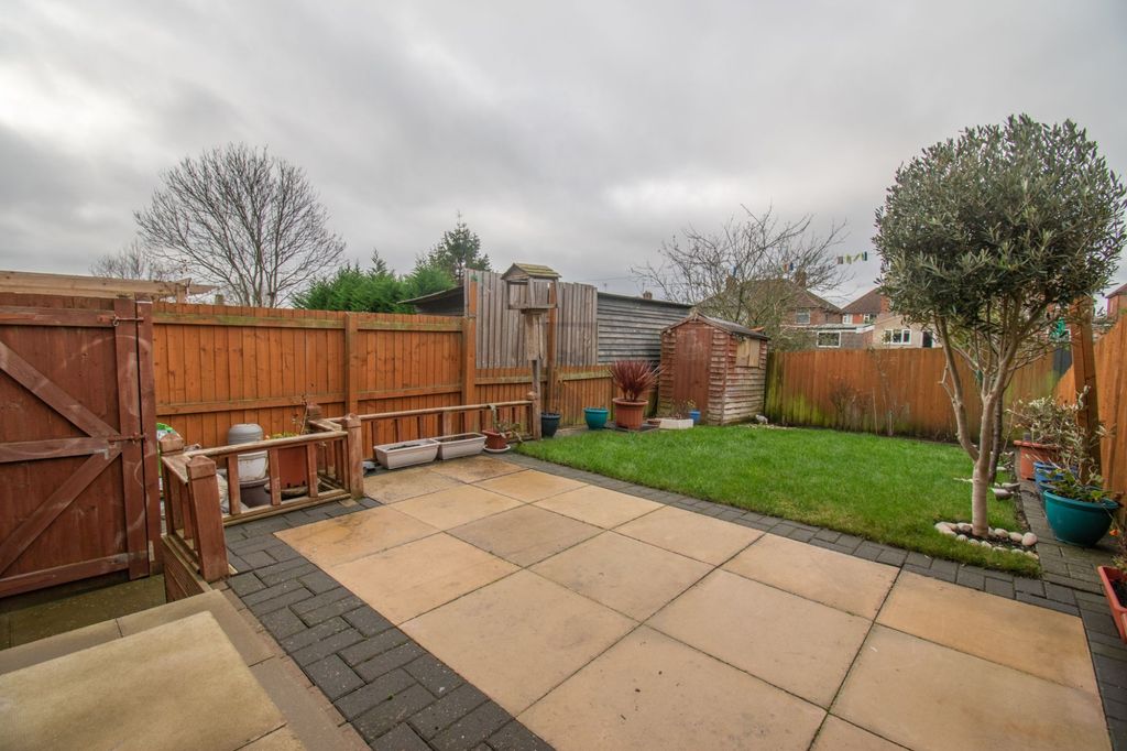 Additional image 4 of 2 bed semi-detached house for saleAbelia Close, Leicester LE5