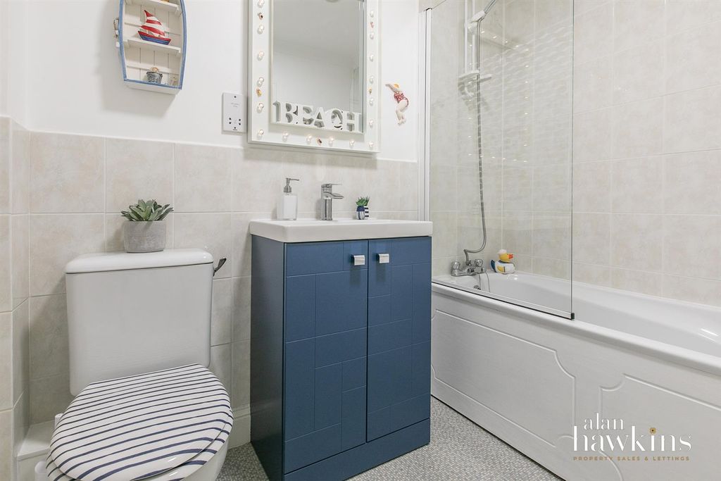Additional image 20 of 4 bed detached bungalow for saleHales Close, Lyneham SN15