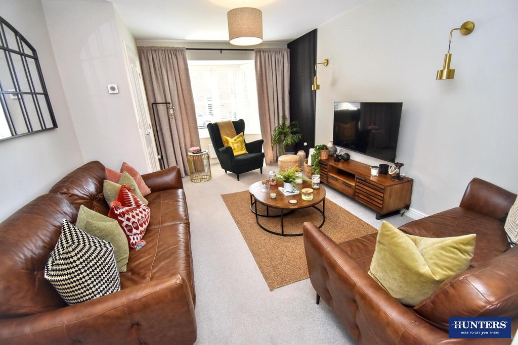 4 bed detached house for saleMorcom Drive, Leicester LE2 photo 5
