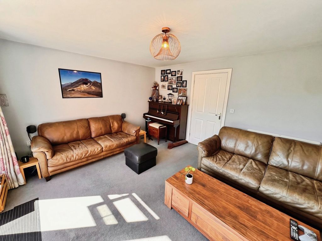 Additional image 4 of 3 bed detached house for saleCascade Close, Burton-On-Trent, Staffordshire DE14