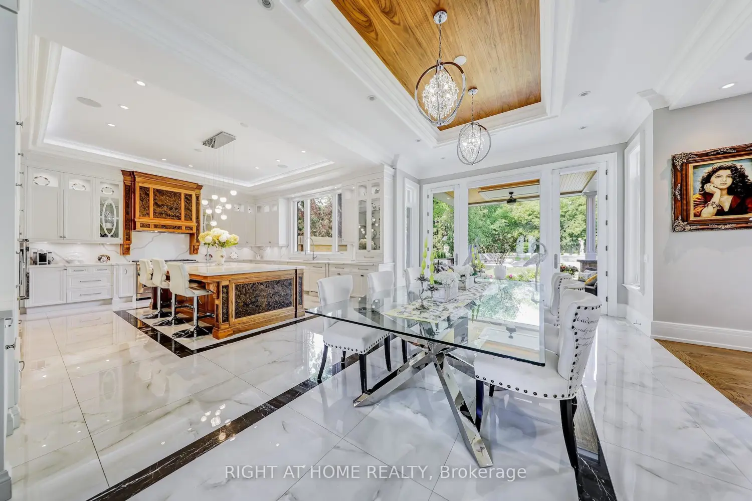 Additional image 8 of 10 Yongeview Avenue