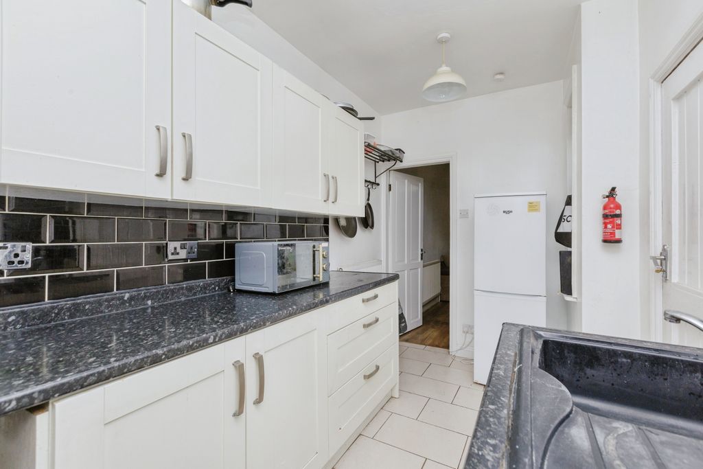 Additional image 7 of 3 bed semi-detached house for saleWarwick Street, Leicester LE3