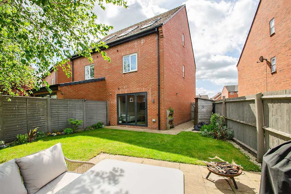 Additional image 26 of 3 bed semi-detached house for saleVictory Close, Lichfield WS14