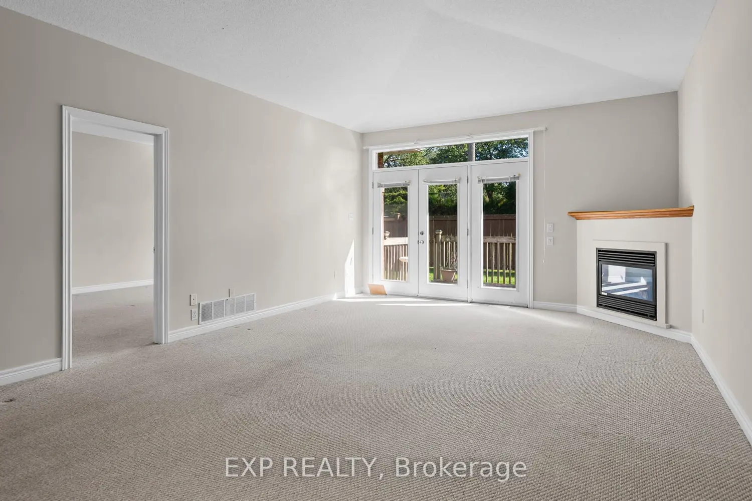 Additional image 5 of 5595 Drummond Road 23