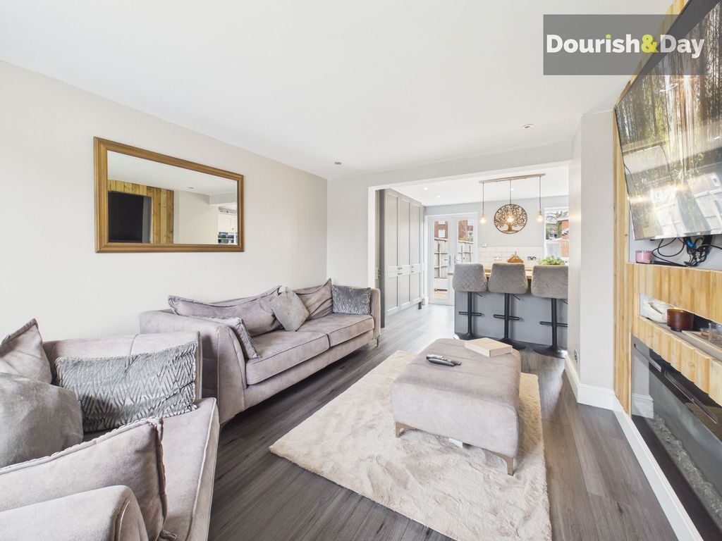 Additional image 6 of 3 bed detached house for saleCarisbrooke Drive, Stafford ST17