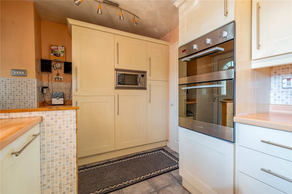 Additional image 9 of 3 bed semi-detached house for saleGoldsborough, Wilnecote, Tamworth, Staffordshire B77