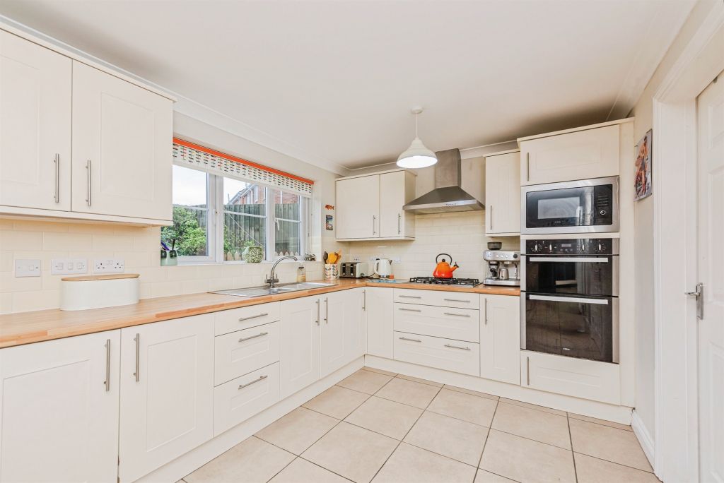 Additional image 5 of 4 bed detached house for saleDumolos Lane, Glascote, Tamworth B77