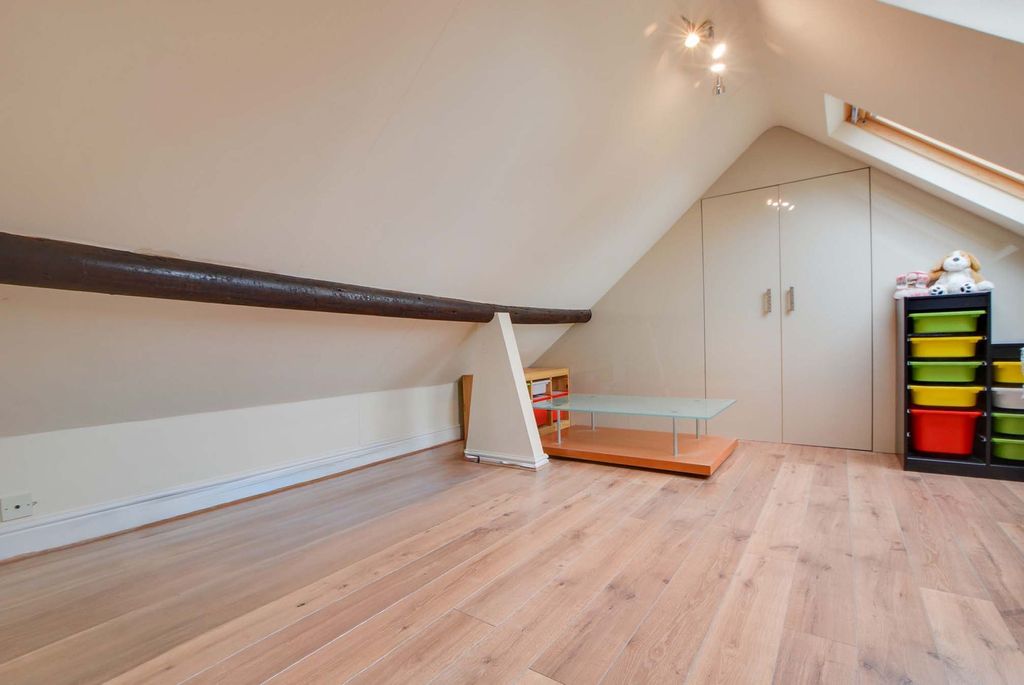 Additional image 38 of 6 bed semi-detached house for saleAlexandra Road, Stoneygate, Leicester LE2