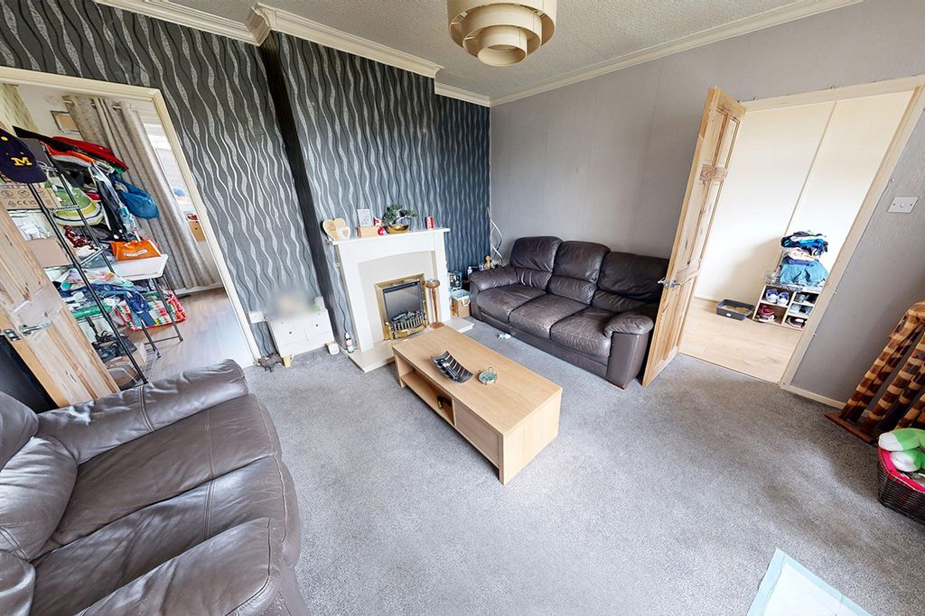 Additional image 2 of 3 bed semi-detached house for saleSharmon Crescent, Leicester LE3