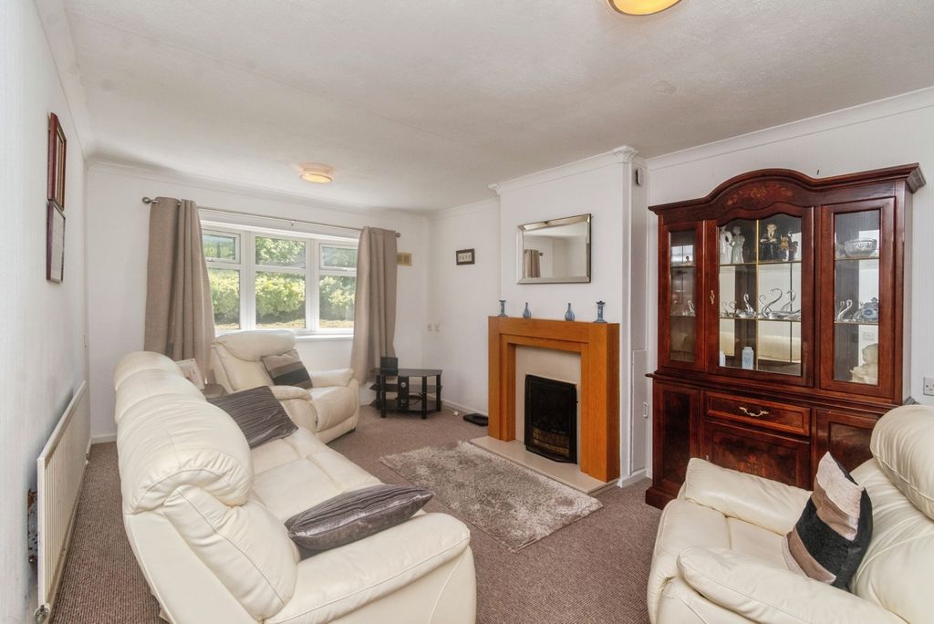 Additional image 2 of 3 bed bungalow for saleWeston Drive, Cheslyn Hay, Walsall WS6