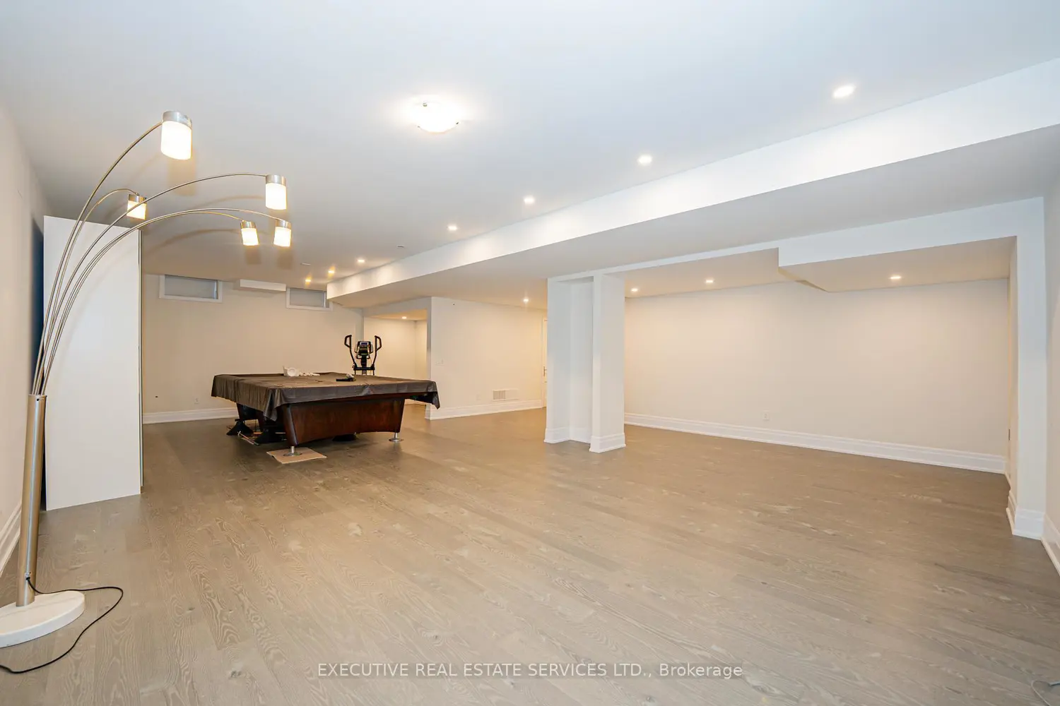 1217 Ironbridge Road photo 4